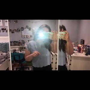 Cute lettuce trim crop top